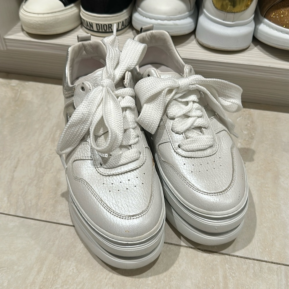 Hogan Sneakers